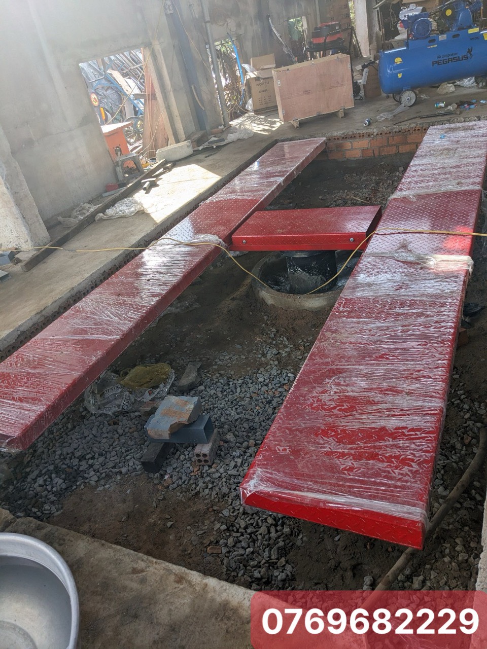 Thiết Bị Việt Nam | Tư Vấn Lắp Đặt Thiết Bị Gara ô tô | Cầu nâng 1 trụ...